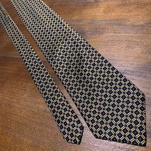 Geometric silk neck tie